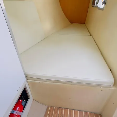 Ботель Sailing Experience In